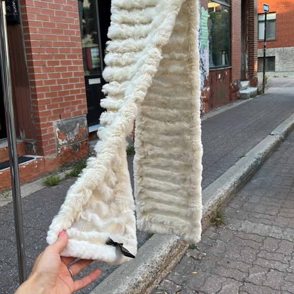 BCBG Fur Scarf - Picture 2 of 7